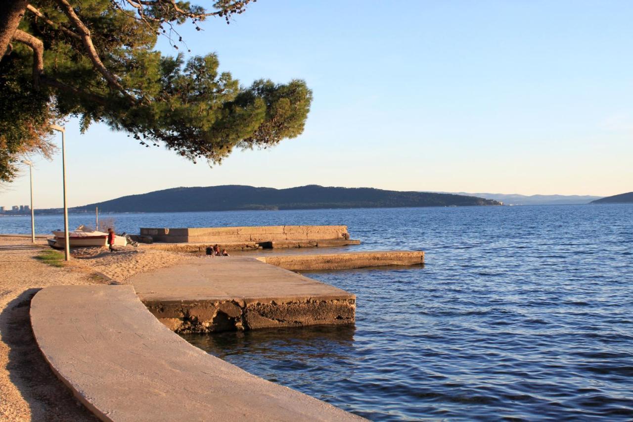 Apartments With A Parking Space Kastel Luksic, Kastela - 13734 Exterior foto